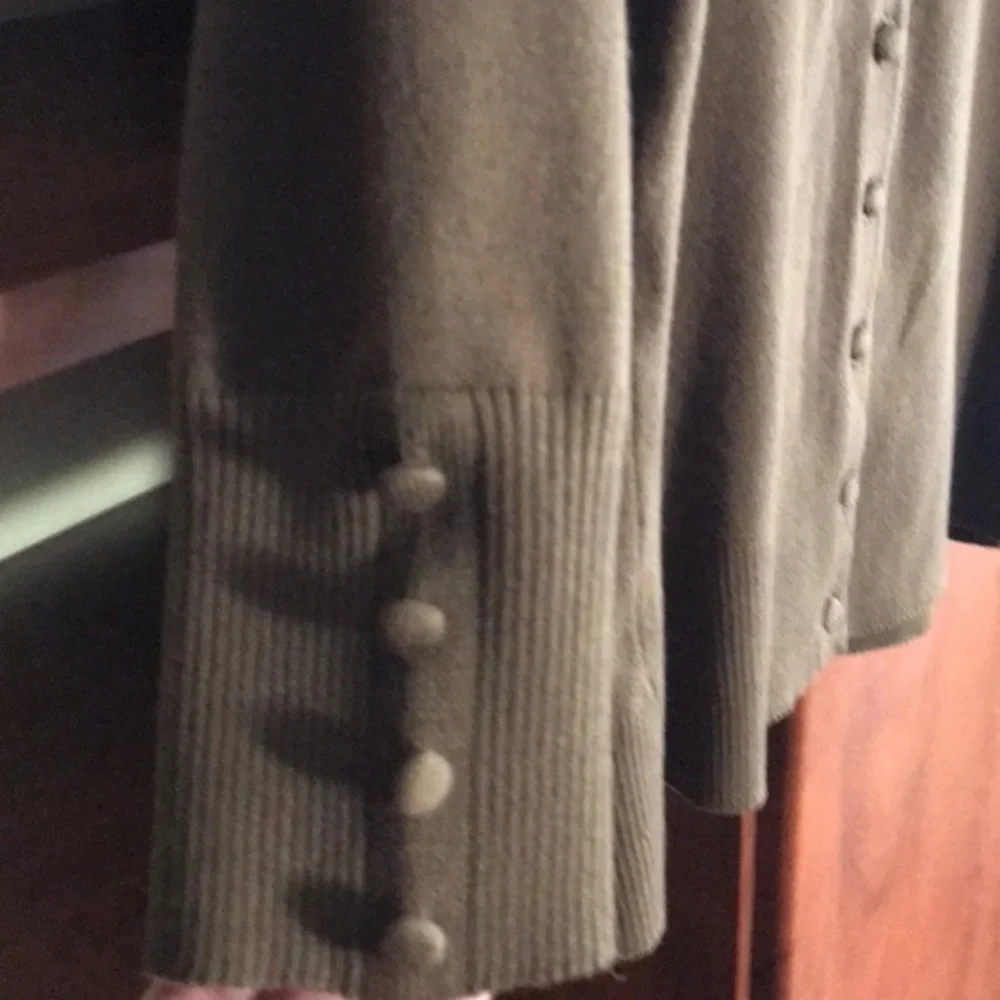 Sweater - Picture 2 of 2